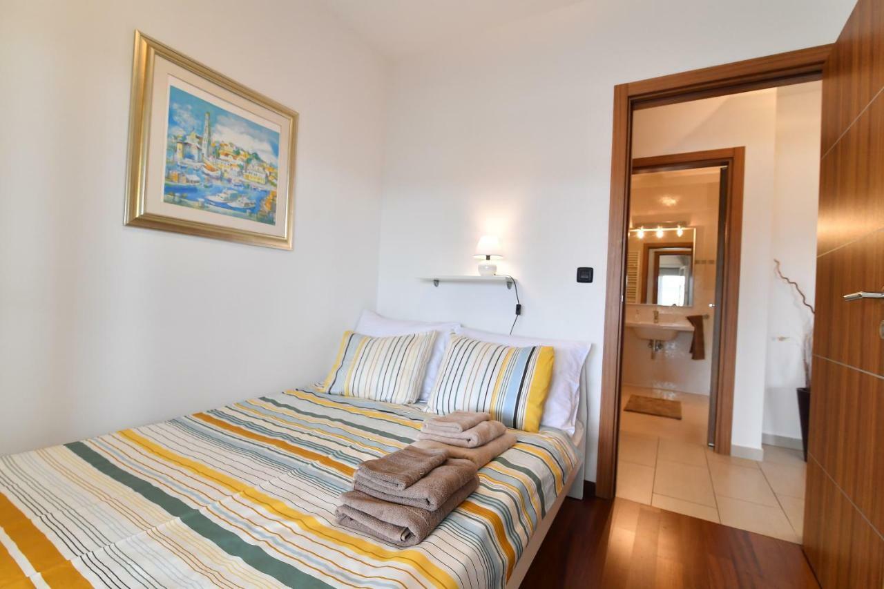 City Penthouse Vita Pula Ngoại thất bức ảnh