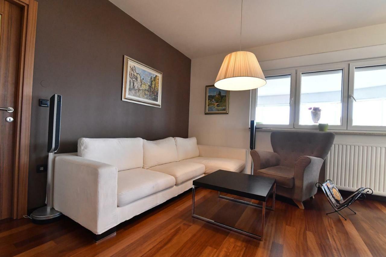 City Penthouse Vita Pula Ngoại thất bức ảnh