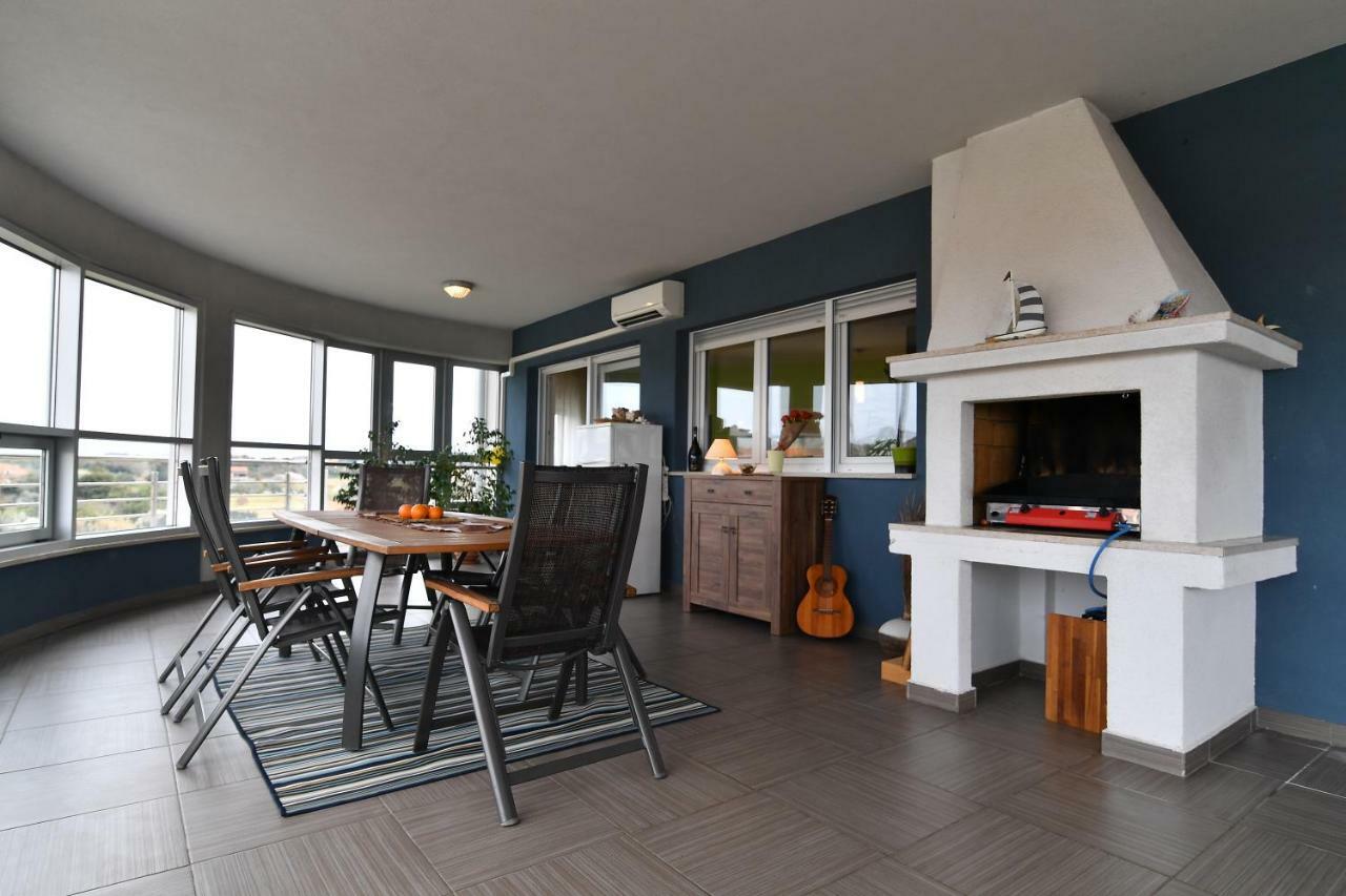 City Penthouse Vita Pula Ngoại thất bức ảnh