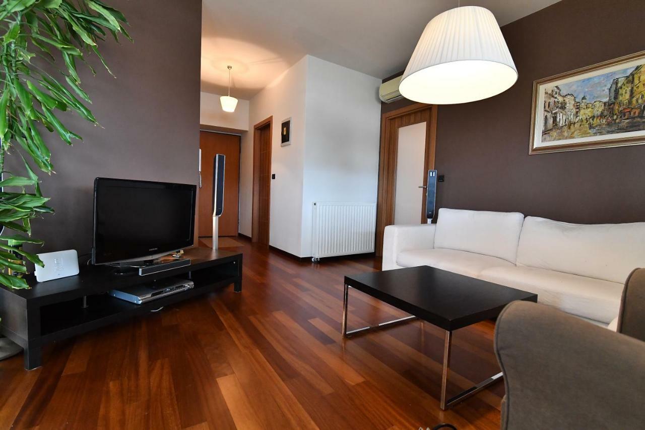 City Penthouse Vita Pula Ngoại thất bức ảnh