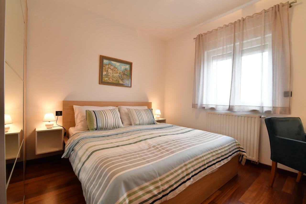 City Penthouse Vita Pula Ngoại thất bức ảnh