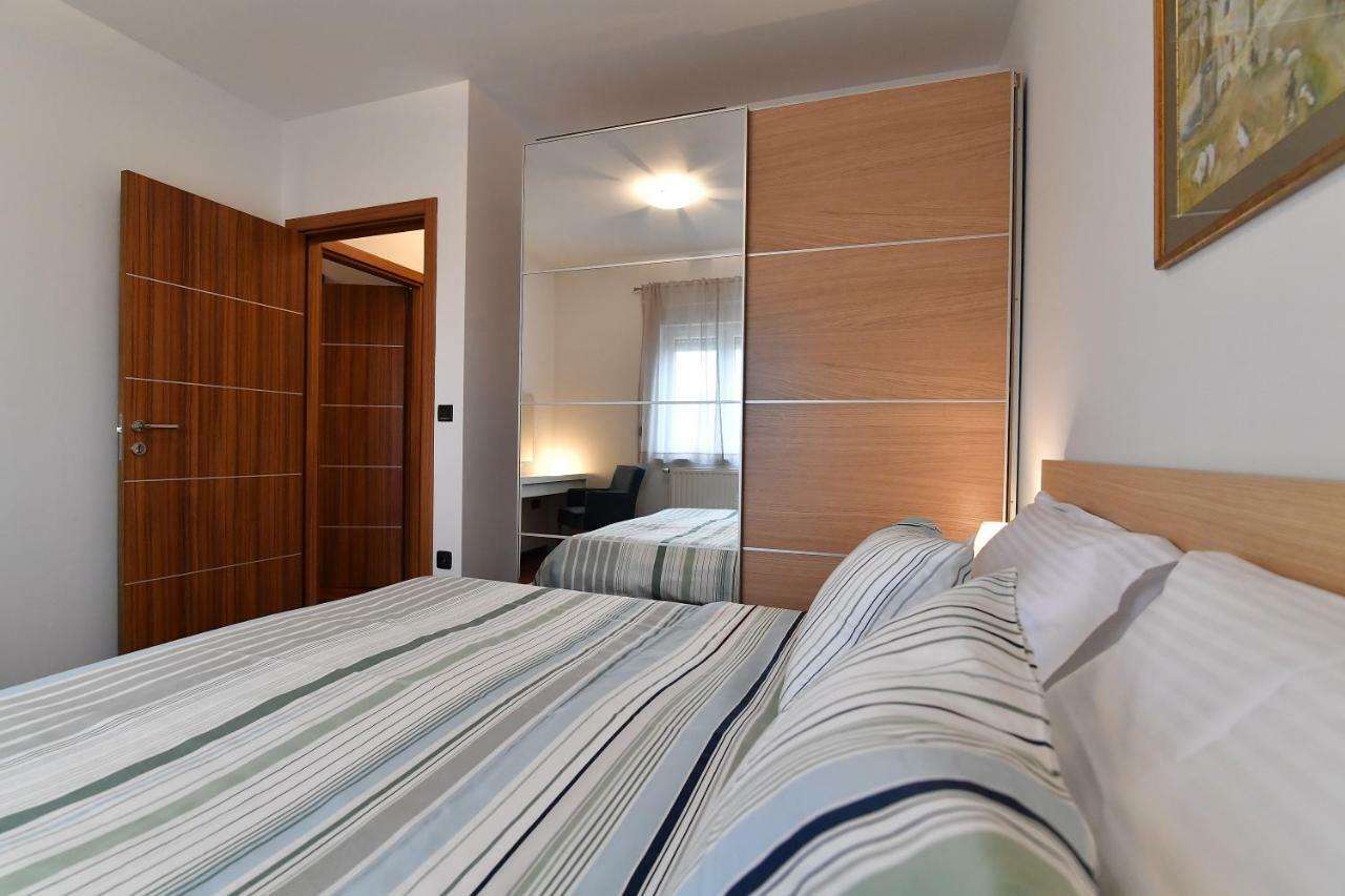 City Penthouse Vita Pula Ngoại thất bức ảnh